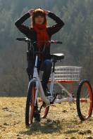 Modelka a tricykel